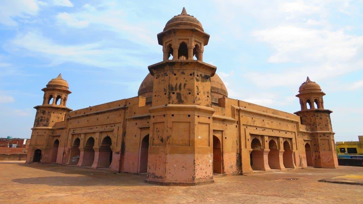 Tomb of Ikhlas Khan (Roza)